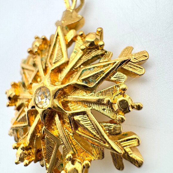 Gold Snowflake Pendant Clear Crystal Center 1 3/8 Inches Elegant Jewelry Design - Picture 3 of 6